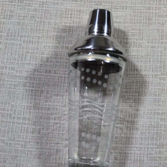 Decorative Etched Glass Martini Shaker - Picture 1 of 7